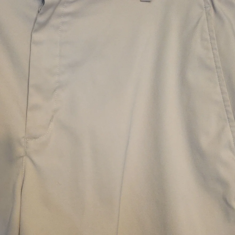 Nike Golf Shorts Men's Dri-Fit Light‎ Tan Pockets Size 36 EUC